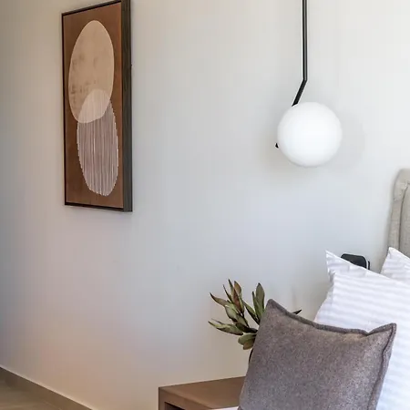 Serenya Milos 3*